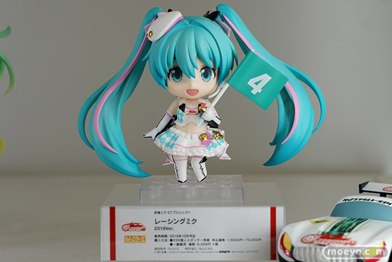 秋葉原の新作フィギュア展示の様子05