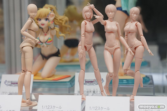 秋葉原の新作フィギュア展示の様子 09