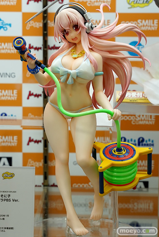 秋葉原の新作フィギュア展示の様子 23