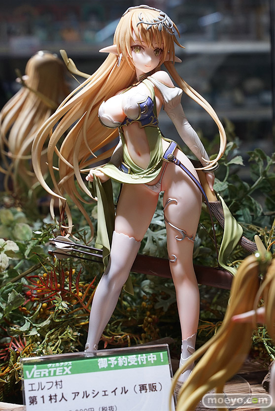 秋葉原の新作フィギュア展示の様子 08