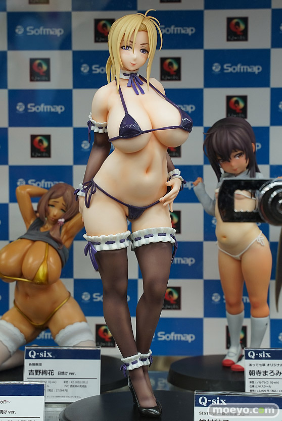 秋葉原の新作フィギュア展示の様子 06