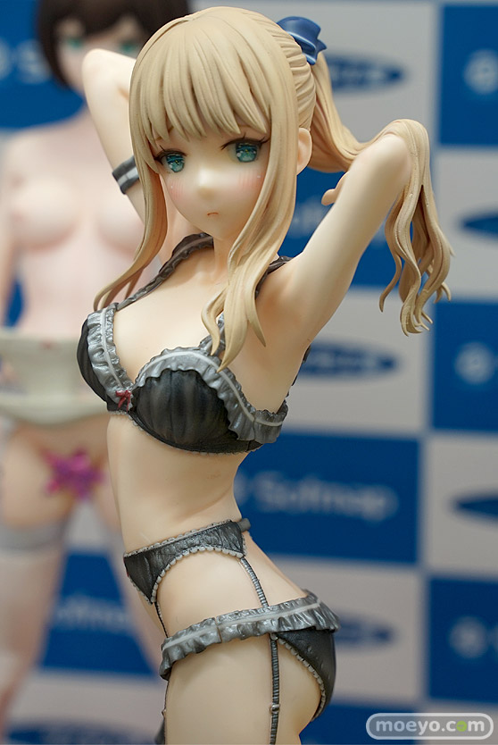 秋葉原の新作フィギュア展示の様子 23