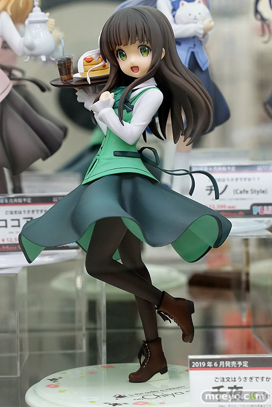 秋葉原の新作フィギュア展示の様子 06