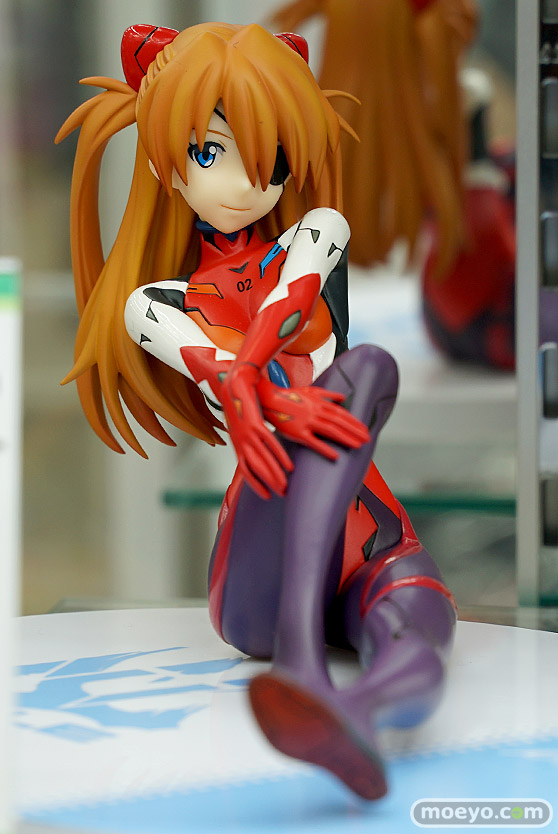 秋葉原の新作フィギュア展示の様子 08