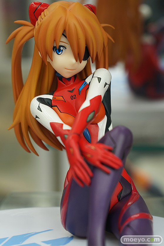 秋葉原の新作フィギュア展示の様子 09