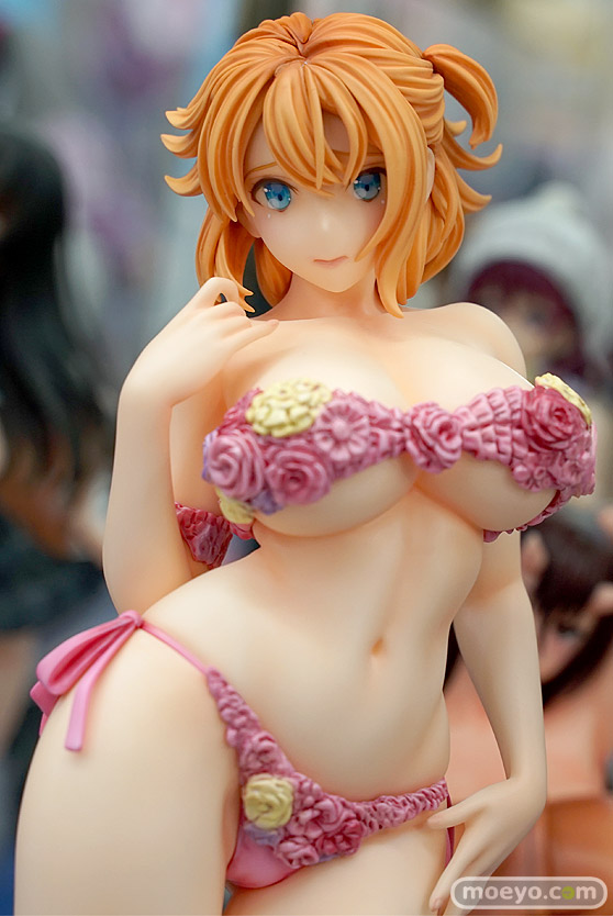 秋葉原の新作フィギュア展示の様子 38