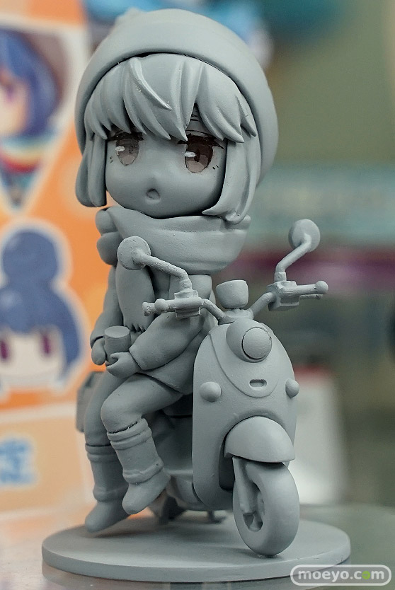 秋葉原の新作フィギュア展示の様子 08