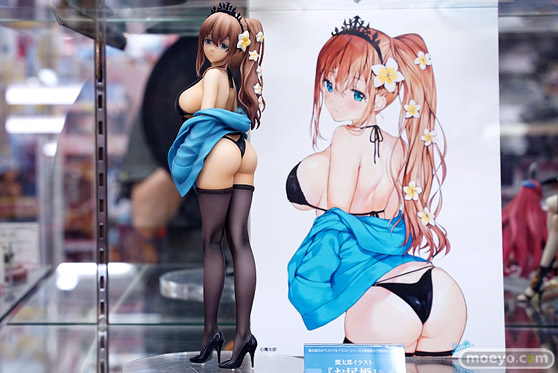 秋葉原の新作フィギュア展示の様子 23