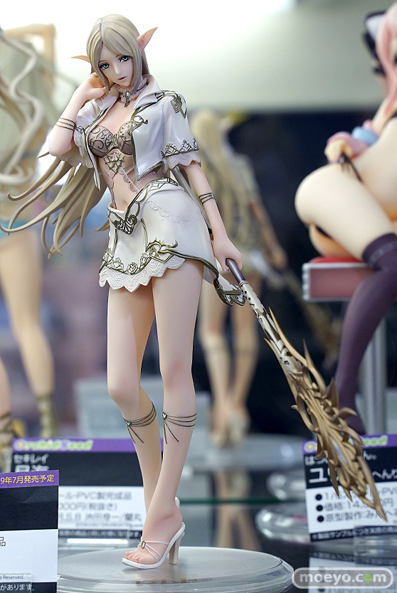 秋葉原の新作フィギュア展示の様子 27