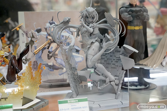 秋葉原の新作展示の様子 06