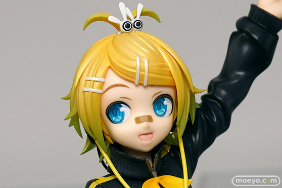 マックスファクトリー 初音ミク -Project DIVA- F 2nd 鏡音リン スタイリッシュエナジーR Ver. フィギュア グリズリーパンダ あきもとはじめ 梅雨輝 05