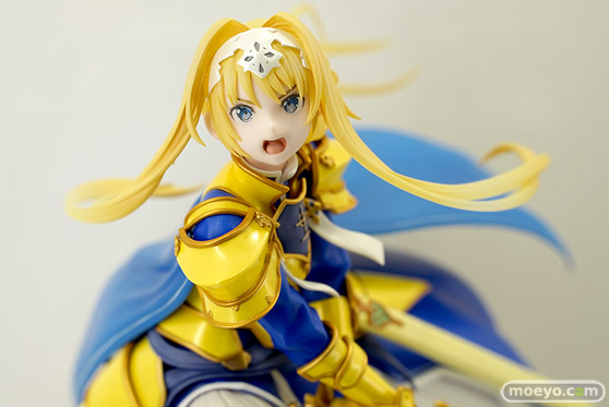 秋葉原の新作フィギュア展示の様子 02