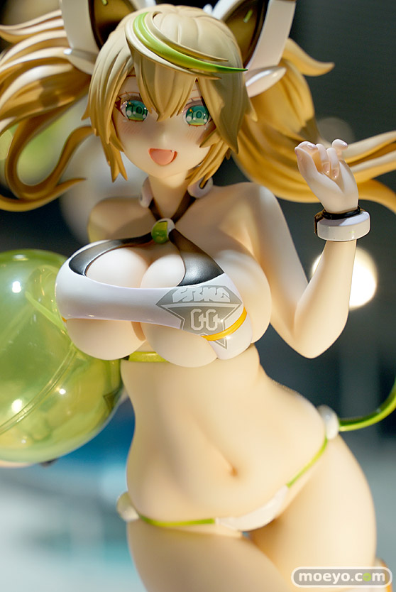 秋葉原の新作フィギュア展示の様子 09