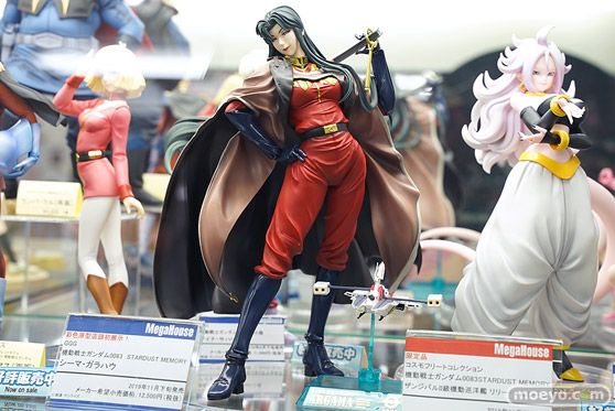 秋葉原の新作フィギュア展示の様子 25