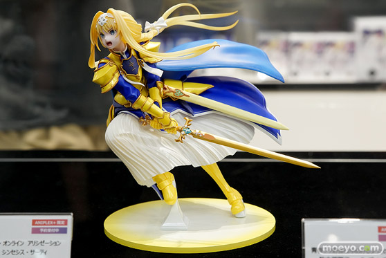 秋葉原の新作フィギュア展示の様子 04