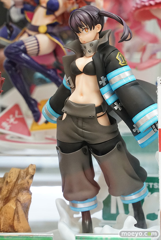 秋葉原の新作ｆギュア展示の様子 あみあみ 秋葉原ラジオ会館店 08