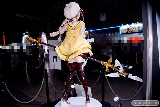 コーエーテクモゲームズ Wonderful Wroks ライザのアトリエ 〜常闇の女王と秘密の隠れ家〜 ライザ 等身大フィギュア 太もも 05