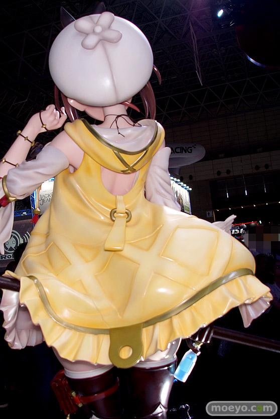 コーエーテクモゲームズ Wonderful Wroks ライザのアトリエ 〜常闇の女王と秘密の隠れ家〜 ライザ 等身大フィギュア 太もも 07