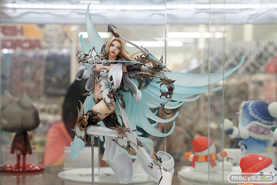 秋葉原の新作フィギュア展示の様子 10