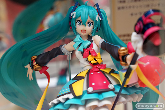 秋葉原の新作フィギュア展示の様子 16