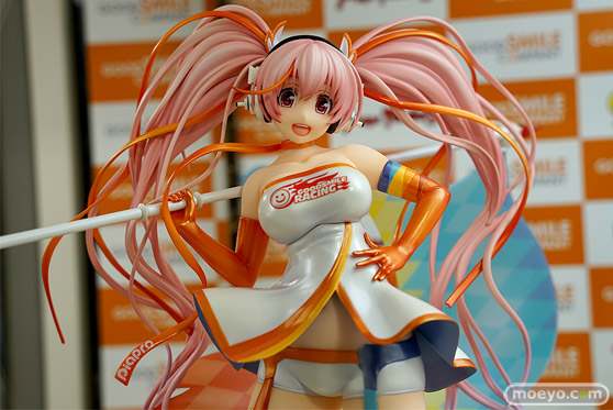 秋葉原の新作フィギュア展示の様子　20190927 42