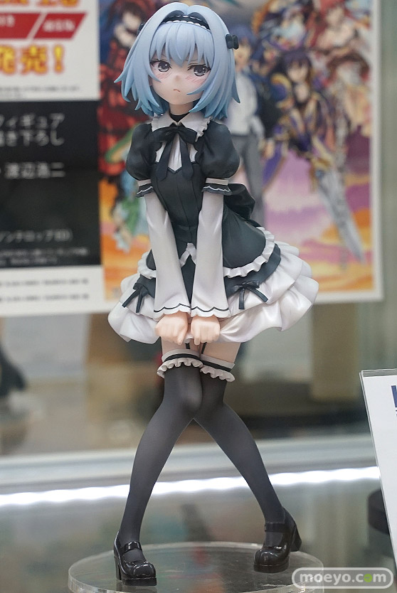 秋葉原の新作フィギュア展示の様子 01