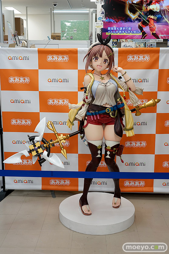 秋葉原の新作フィギュア展示の様子 22