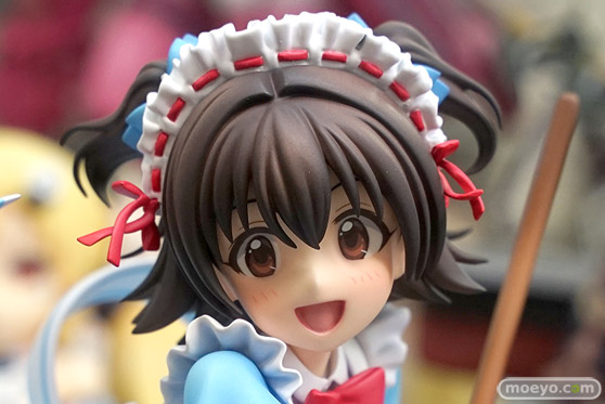 秋葉原の新作フィギュア展示の様子 02