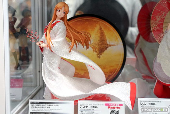 秋葉原の新作フィギュア展示の様子 09