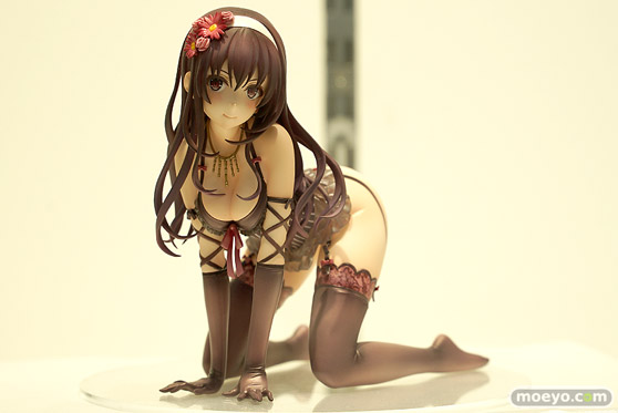 秋葉原の新作フィギュア展示の様子 01