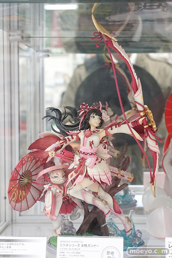 秋葉原の新作フィギュア展示の様子 04