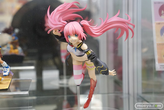 秋葉原の新作フィギュア展示の様子 07