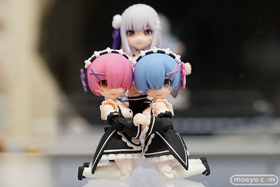 秋葉原の新作フィギュア展示の様子 09