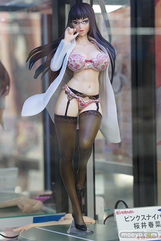 秋葉原の新作フィギュア展示の様子 20