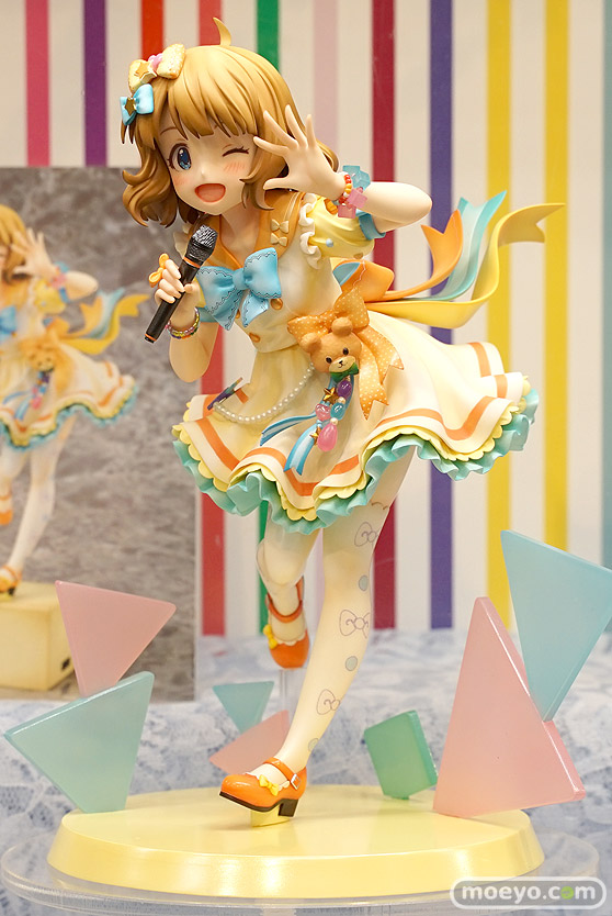 秋葉原の新作フィギュア展示の様子 04