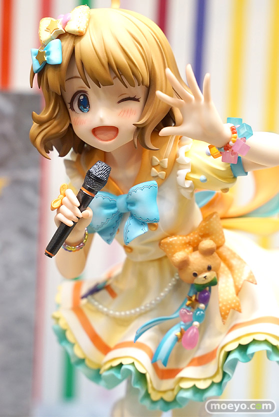 秋葉原の新作フィギュア展示の様子 05