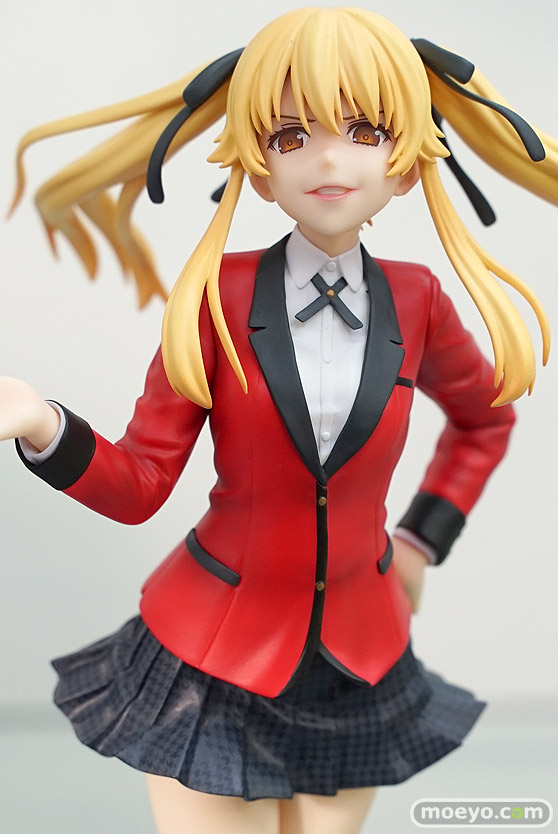 秋葉原の新作フィギュア展示の様子 09