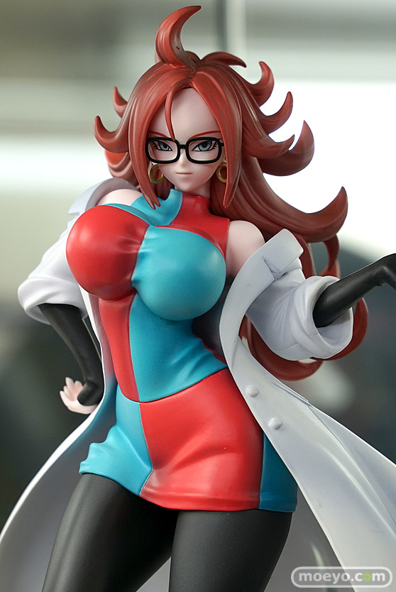 秋葉原の新作フィギュア展示の様子 20