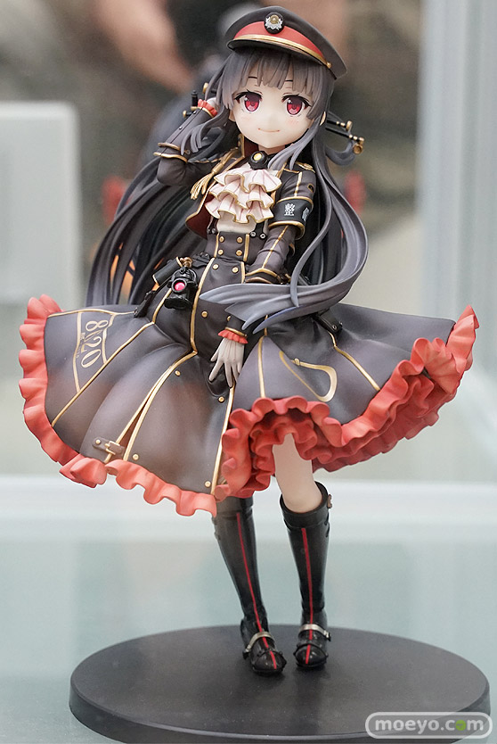 秋葉原の新作フィギュア展示の様子 01