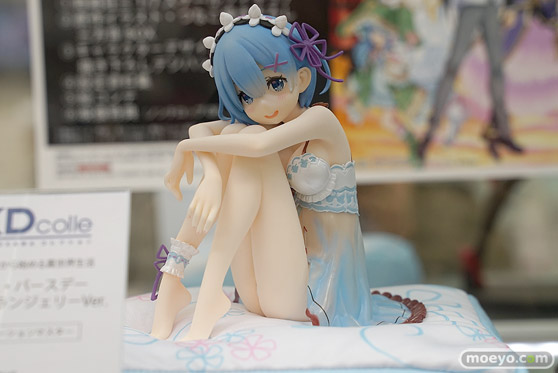 秋葉原の新作フィギュア展示の様子 03