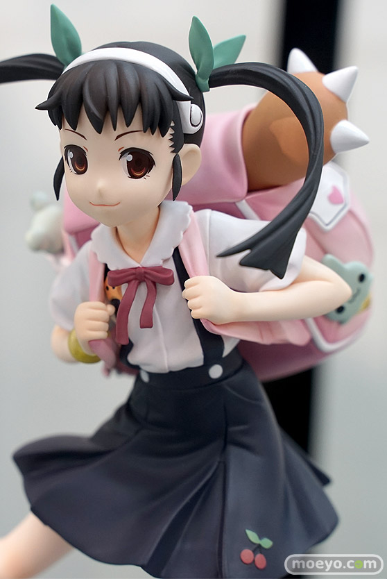 秋葉原の新作フィギュア展示の様子 02