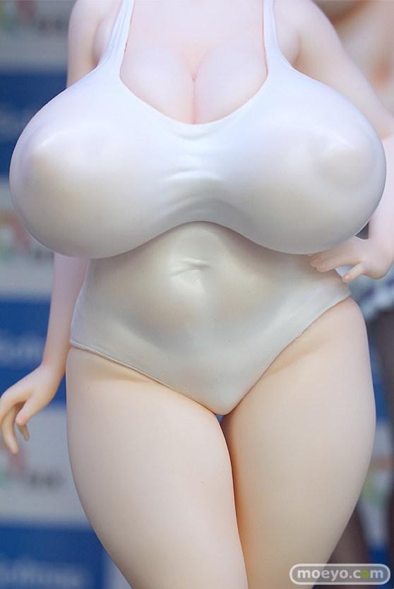 秋葉原の新作フィギュア展示の様子 12