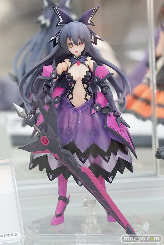 秋葉原の新作フィギュア展示の超子 07