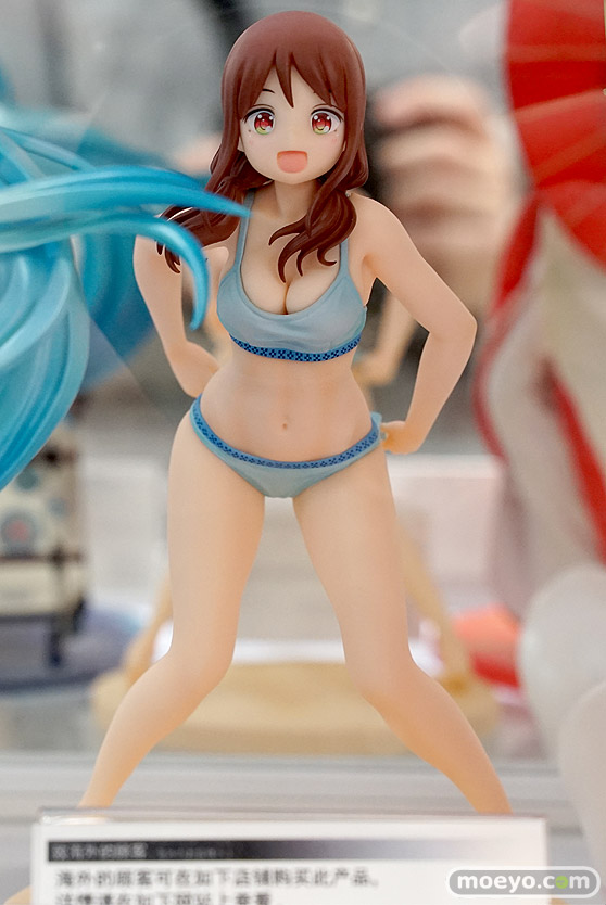 秋葉原の新作フィギュア展示の超子 20