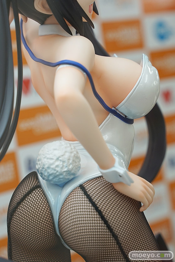 秋葉原の新作フィギュア展示の超子 32