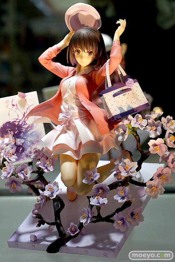 秋葉原の新作フィギュア展示の様子 01