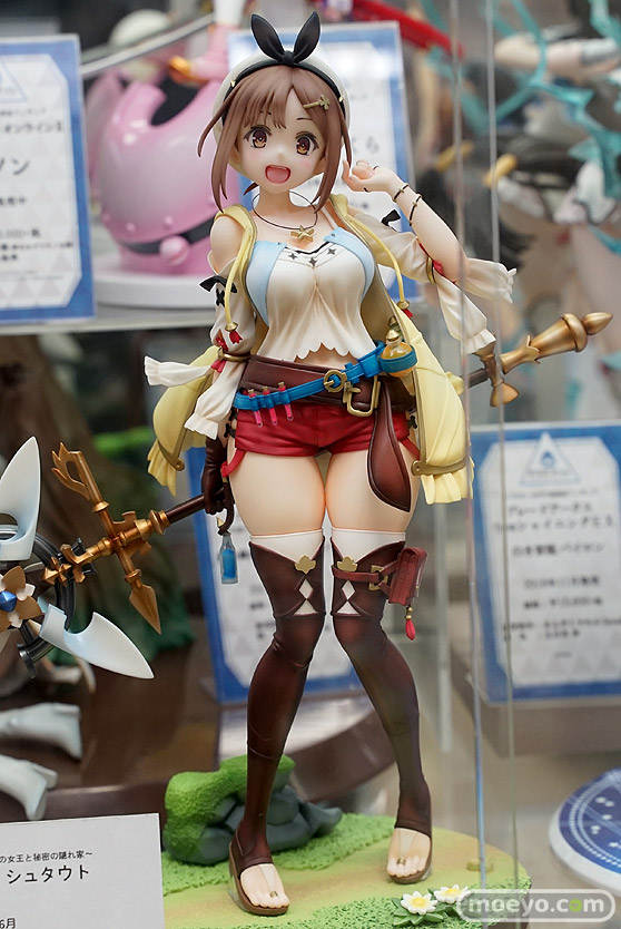 秋葉原の新作フィギュア展示の様子 06