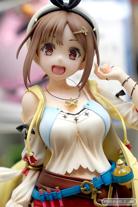 秋葉原の新作フィギュア展示の様子 07