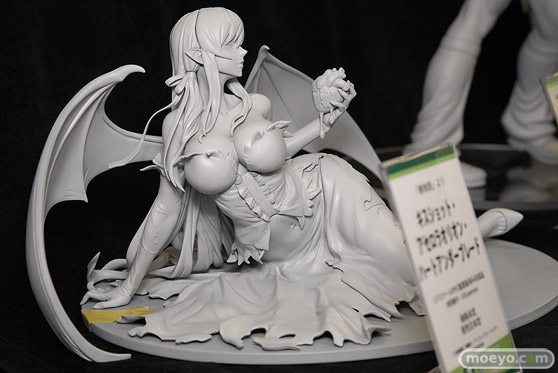 ベルファイン 傷物語 キスショット・アセロラオリオン・ハートアンダーブレード LESLyzerosix フィギュア 02