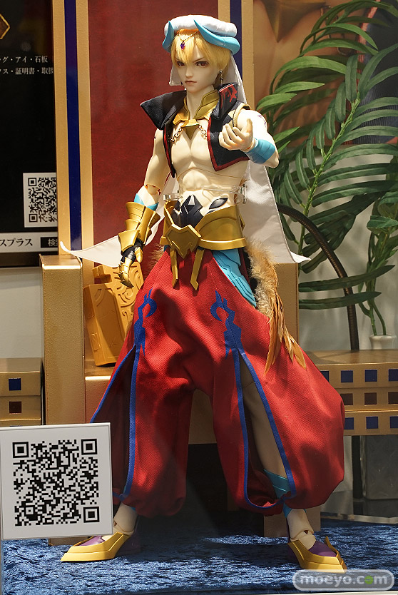 秋葉原の新作フィギュア展示の様子 01